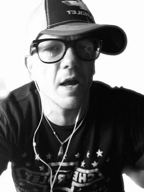 Meet your Posher, Brad